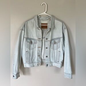 Levis Denim Light Wash Denim Cropped Jacket